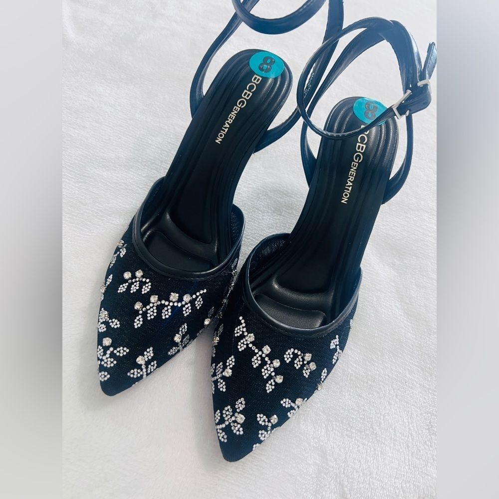 BCBGeneration Rhinestone
Embellished Pointed-Toe Ankle-Strap Heels sz 8 - Picture 5 of 10